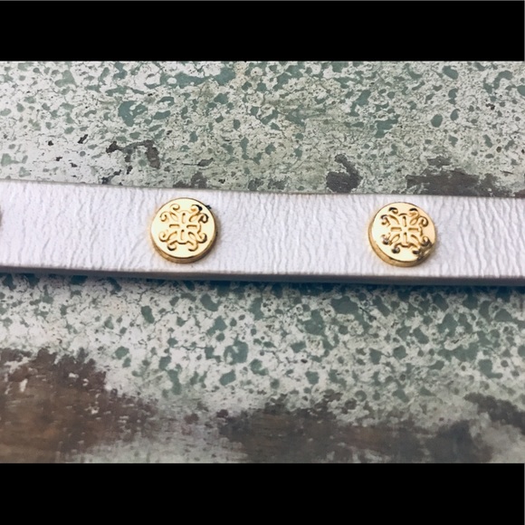 Rustic Cuff Macy Metallic White Leather Double Wrap - Picture 4 of 6